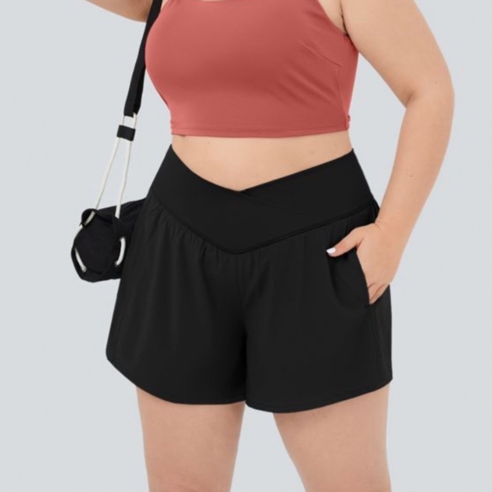 Halara Breezeful High Waisted Crossover 2-in-1 Side Pocket Shorts Black Large